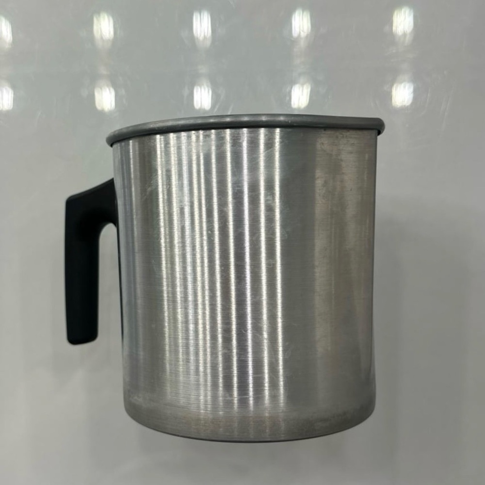 Wax melting cup